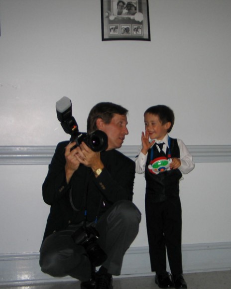 John is letting me in on a few secrets he's learned in his many years as a wedding photographer ;-)