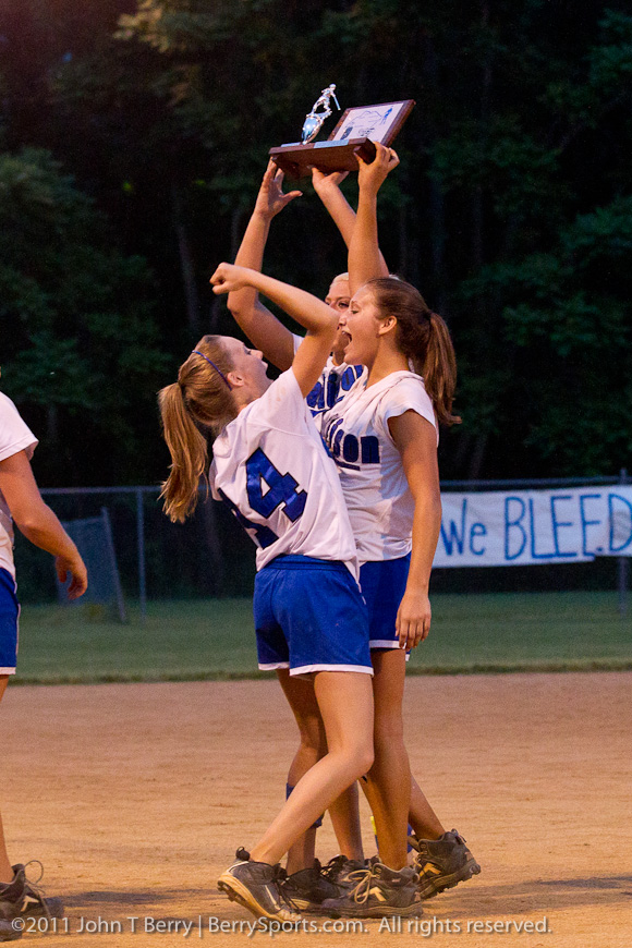 May/26/11: MCHS Varsity Softball vs Clarke Eagles. Madison wins 4-3.