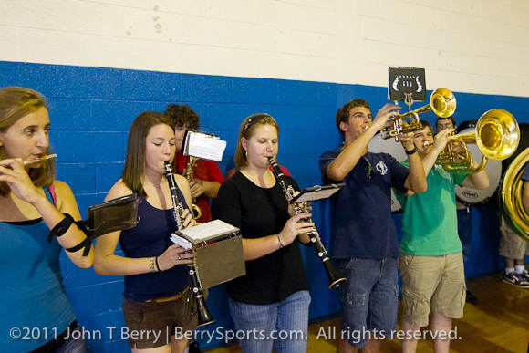 June/9/11: MCHS Varsity Softball. State Semi Final Send off