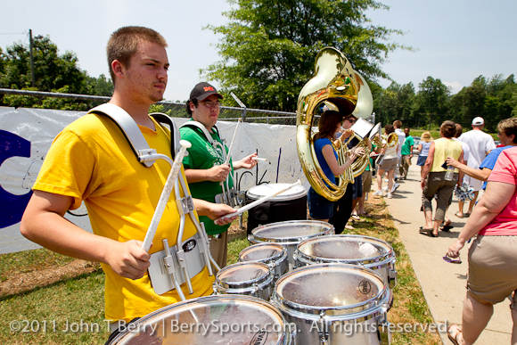 June/9/11: MCHS Varsity Softball. State Semi Final Send off